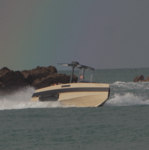 Iguana Commuter sailing