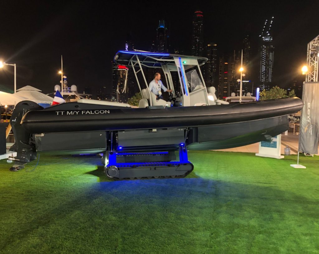 Amphibious_Boat_Knight_Dubai