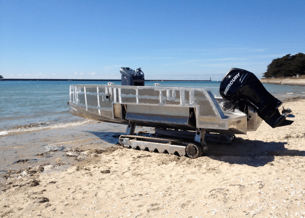 Amphibious Boat