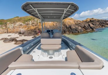 Interior view of the Iguana X100